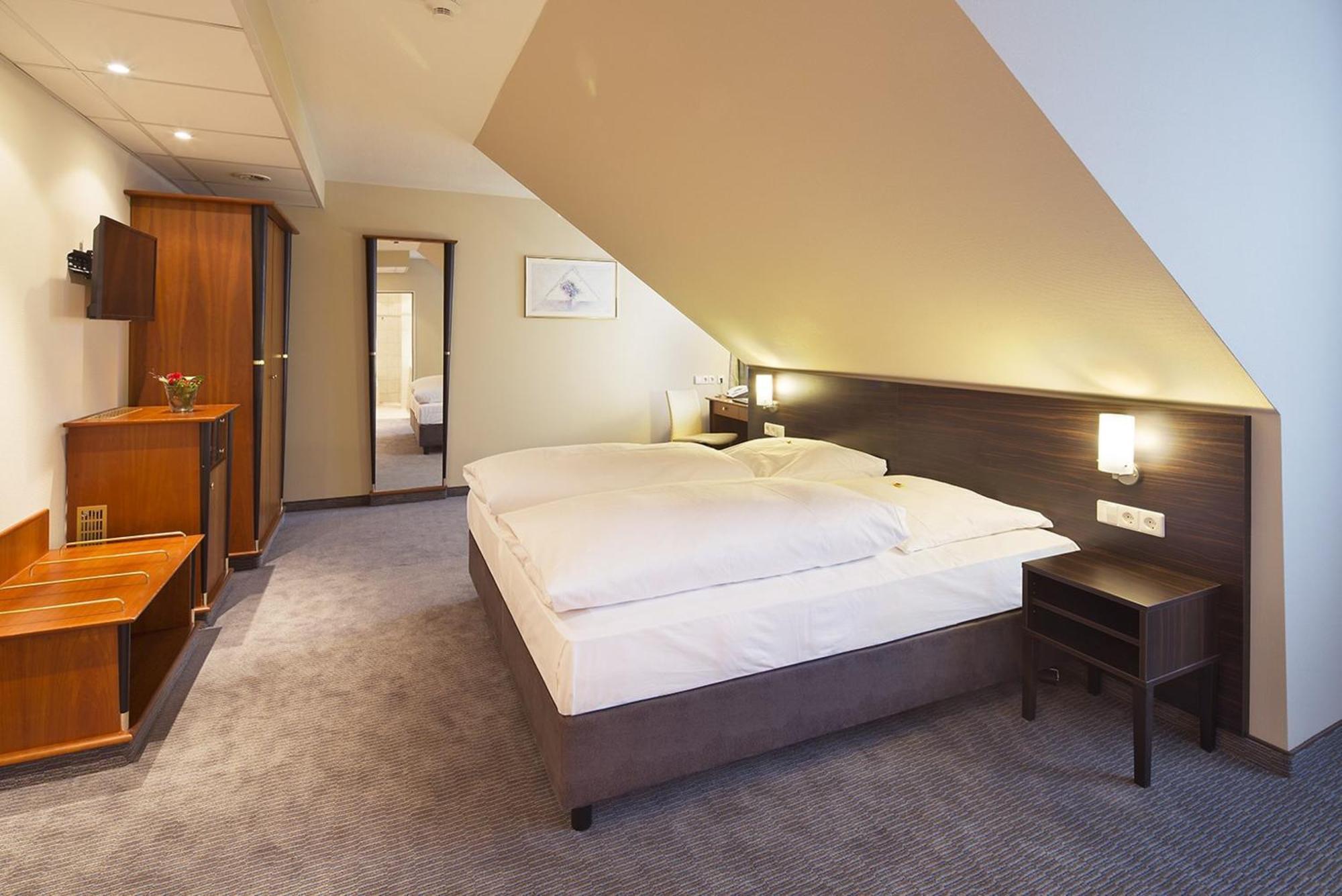 Erikson Hotel Sindelfingen Exterior photo